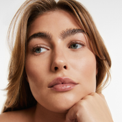 Faser Augenbrauengel